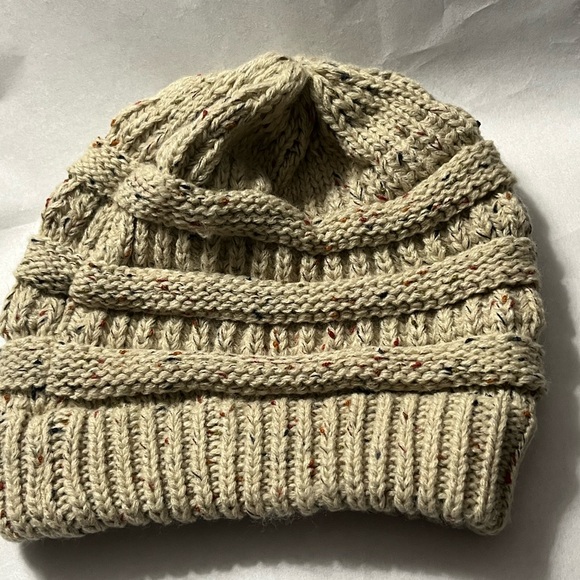 C.C. Beanie Trendy Warm Chunky Soft Stretch Cable Knit Beige Speckled Beanie - Picture 2 of 6